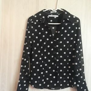 Thin long sleeved top